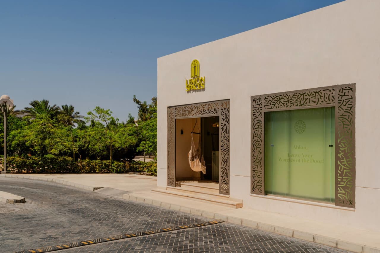 Private 6 BR Villa with Jacuzzi — Hurghada