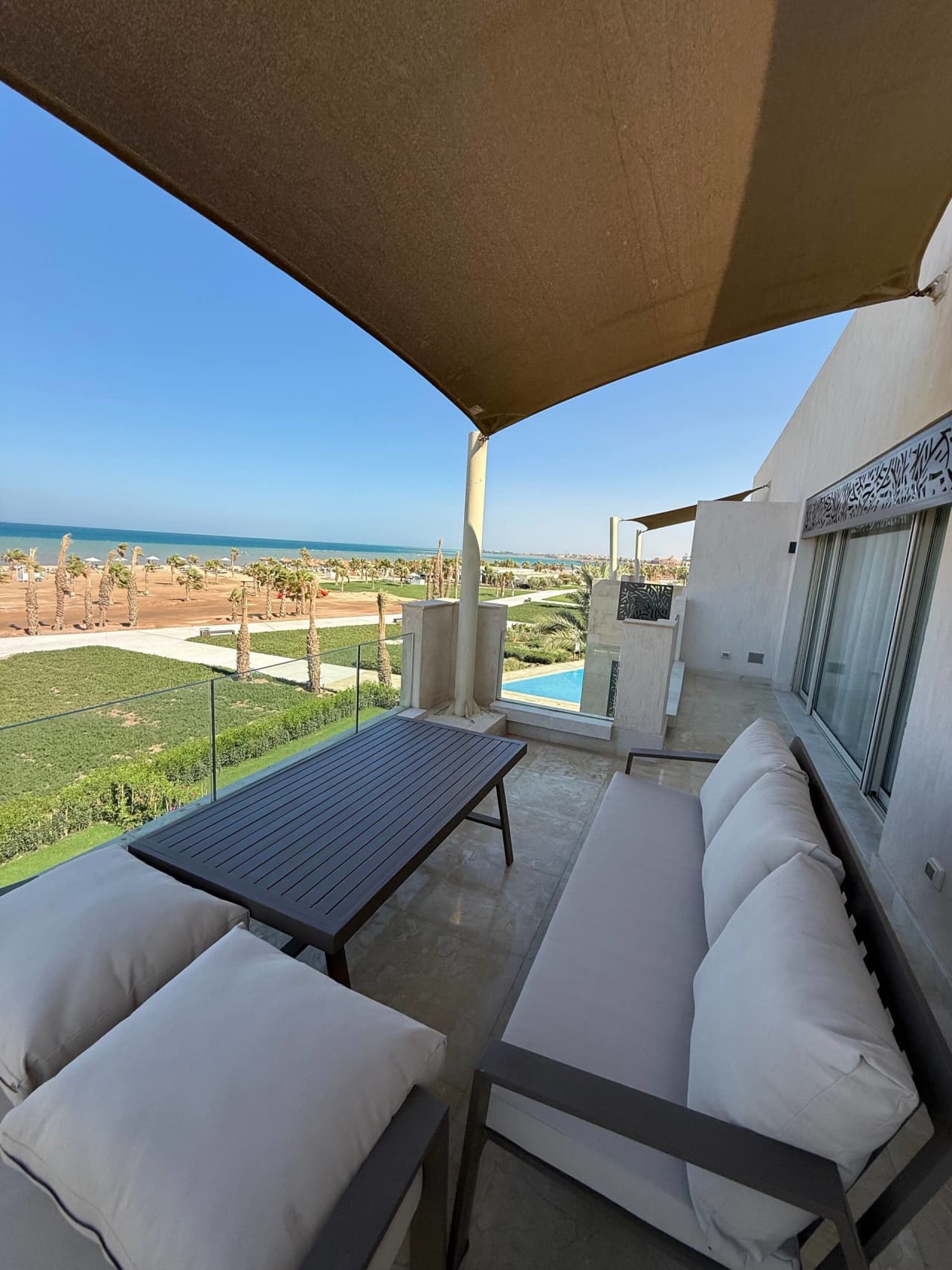 Private 6 BR Villa with Jacuzzi — Hurghada