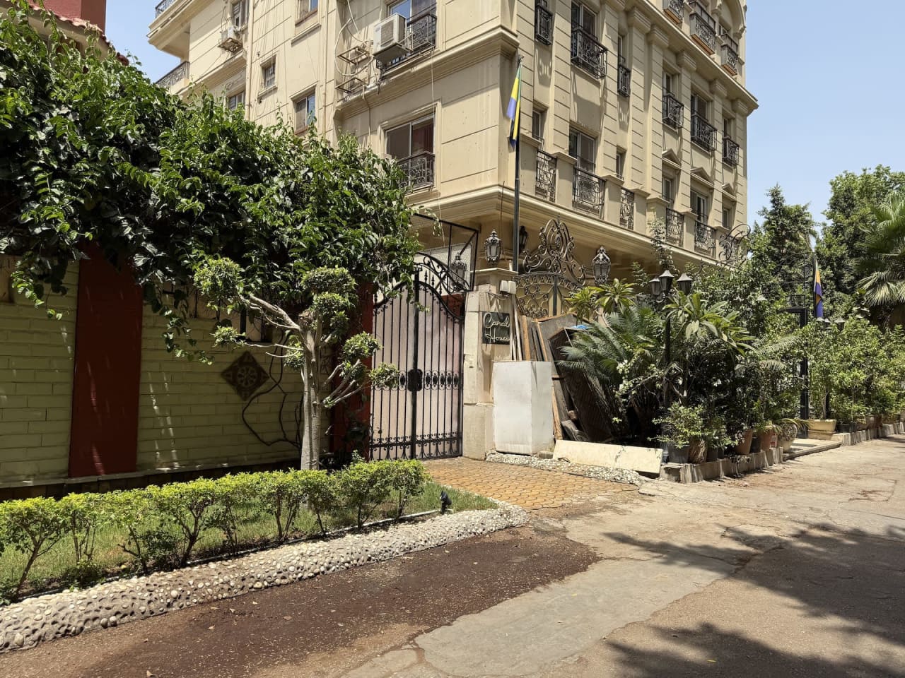 Calm Studio in Maadi with Gym & Terrace Access — Cairo