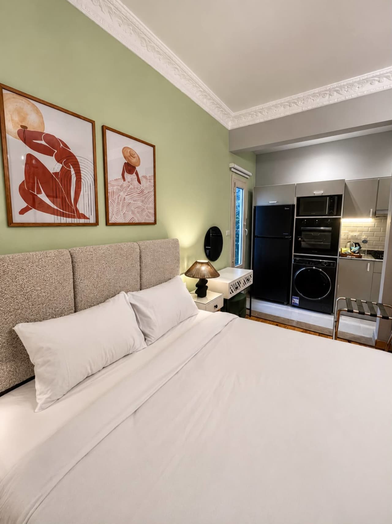 Calm Studio in Maadi with Gym & Terrace Access — Cairo