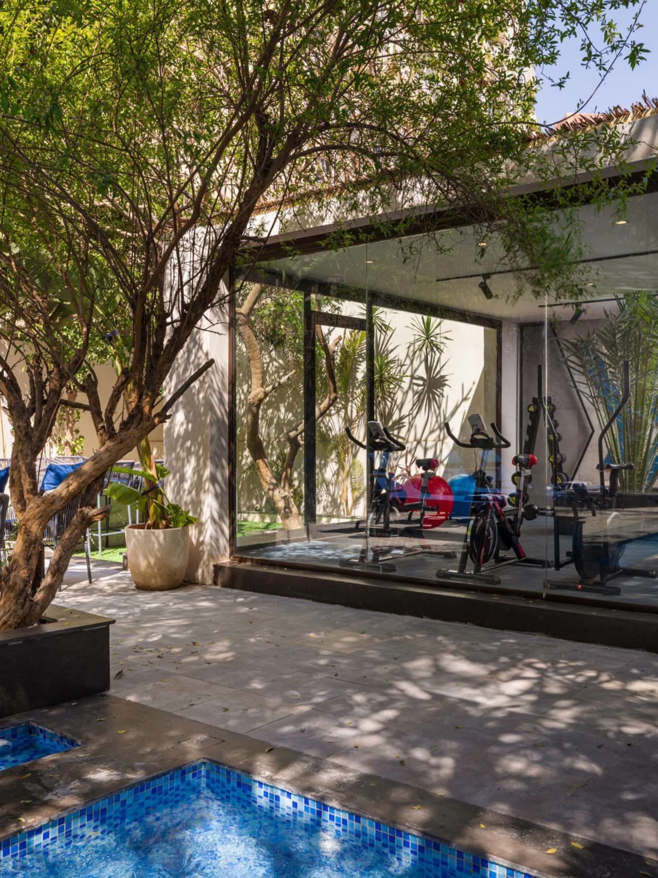Modern Maadi Stay | Pool & Gym (#43) spacey Cairo — Cairo