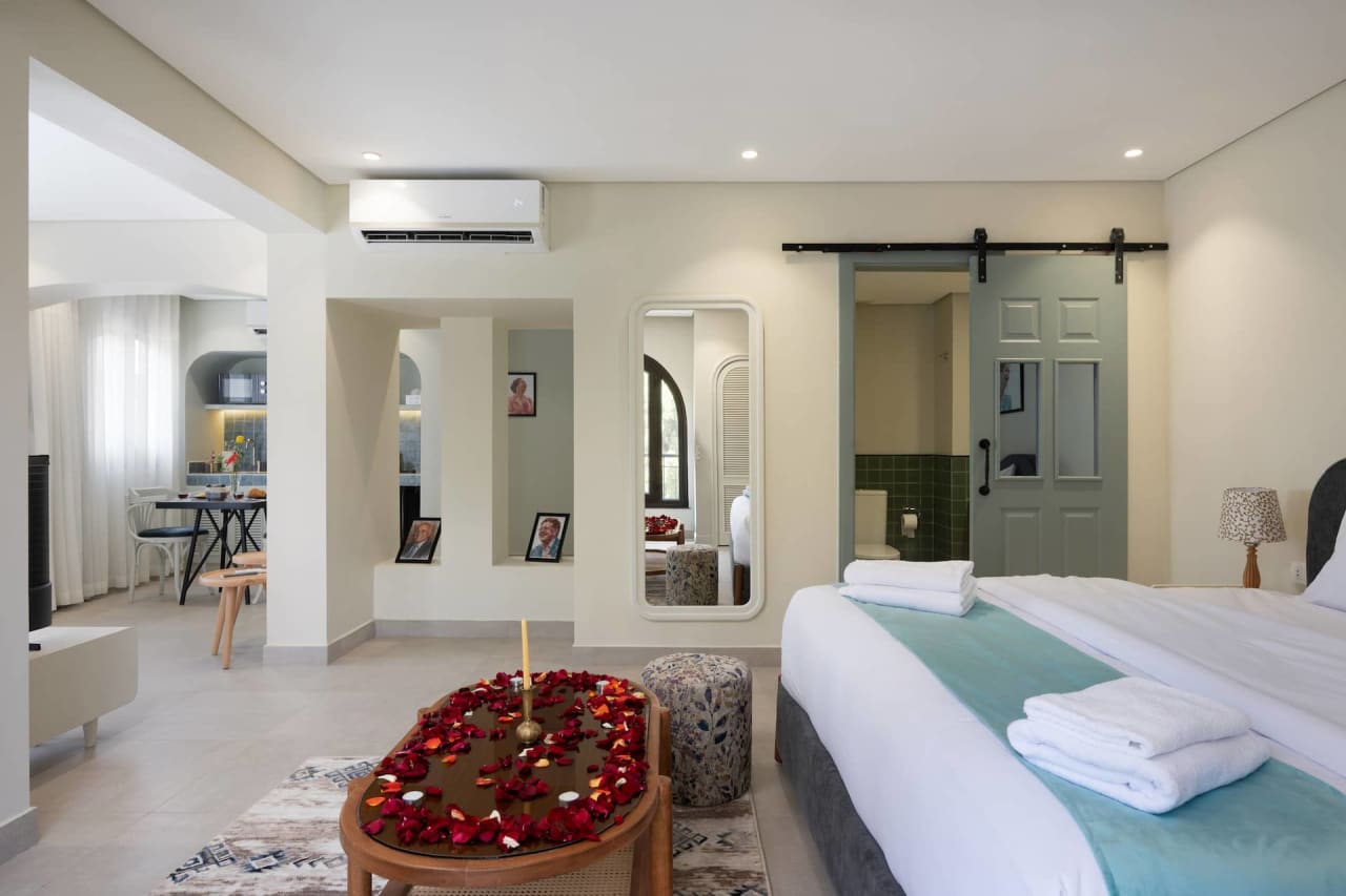 The Signature Stay#99 Bait Aseel by Spacey Cairo — Cairo