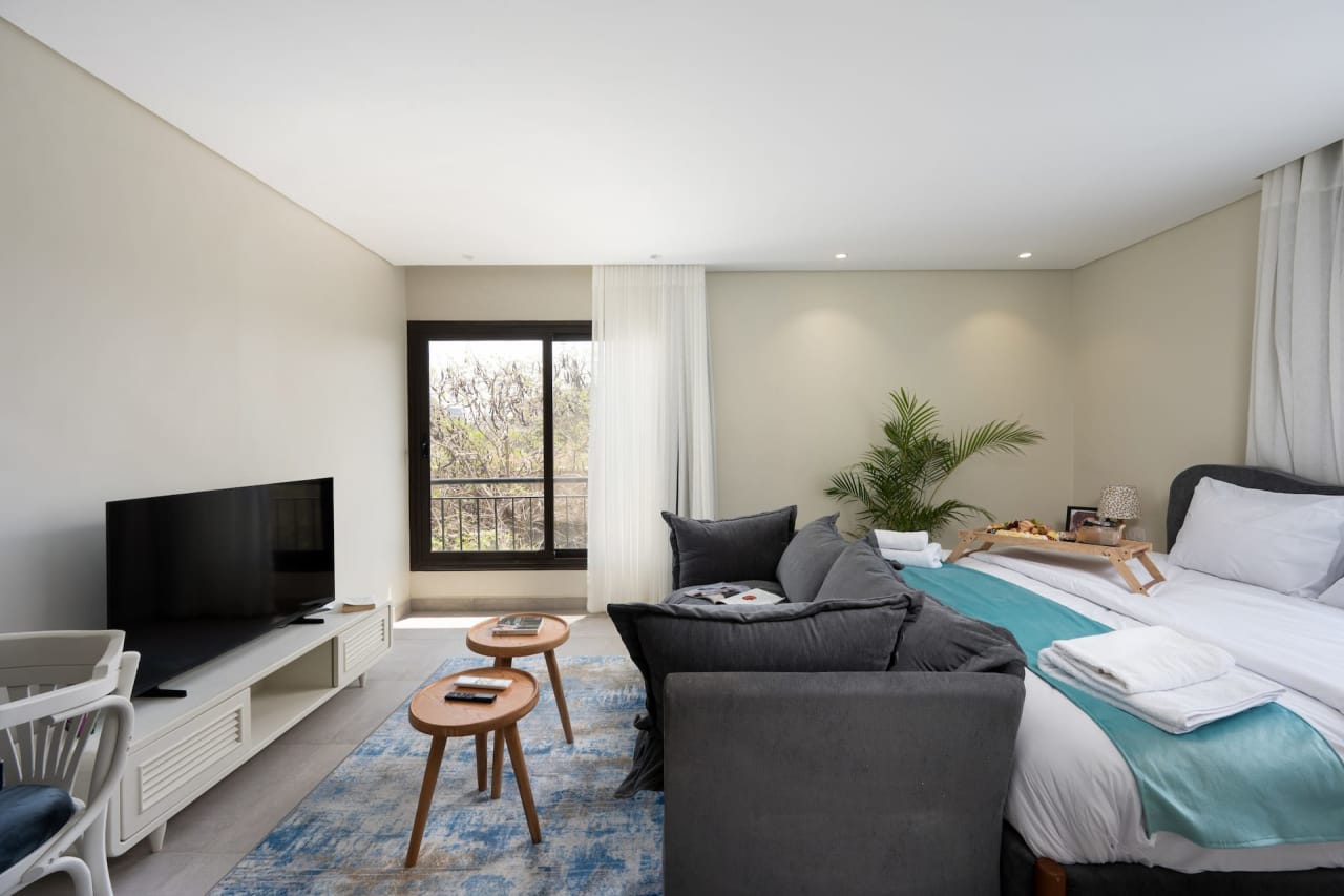 Golden Stay with Cinema Room #100 Maadi by Spacey — Cairo