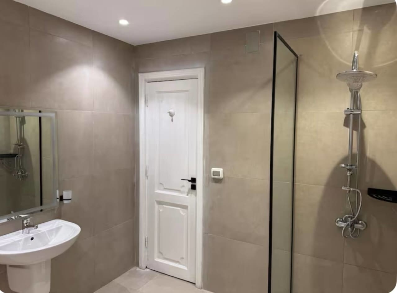 20% Long-Stay Discount | #25 at Seventy Seven — Cairo