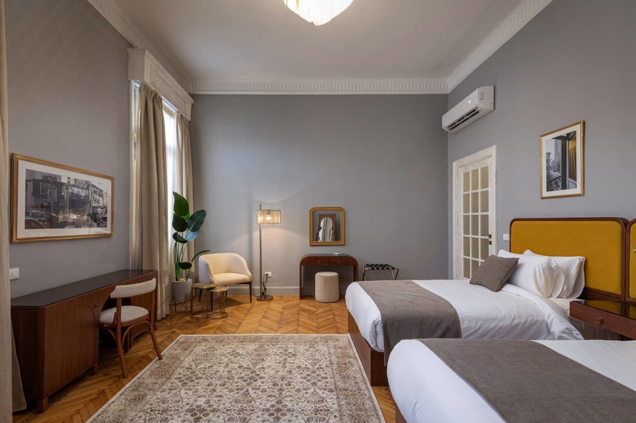 Vintage 2BR in Downtown Cairo With Balcony — El Fawala