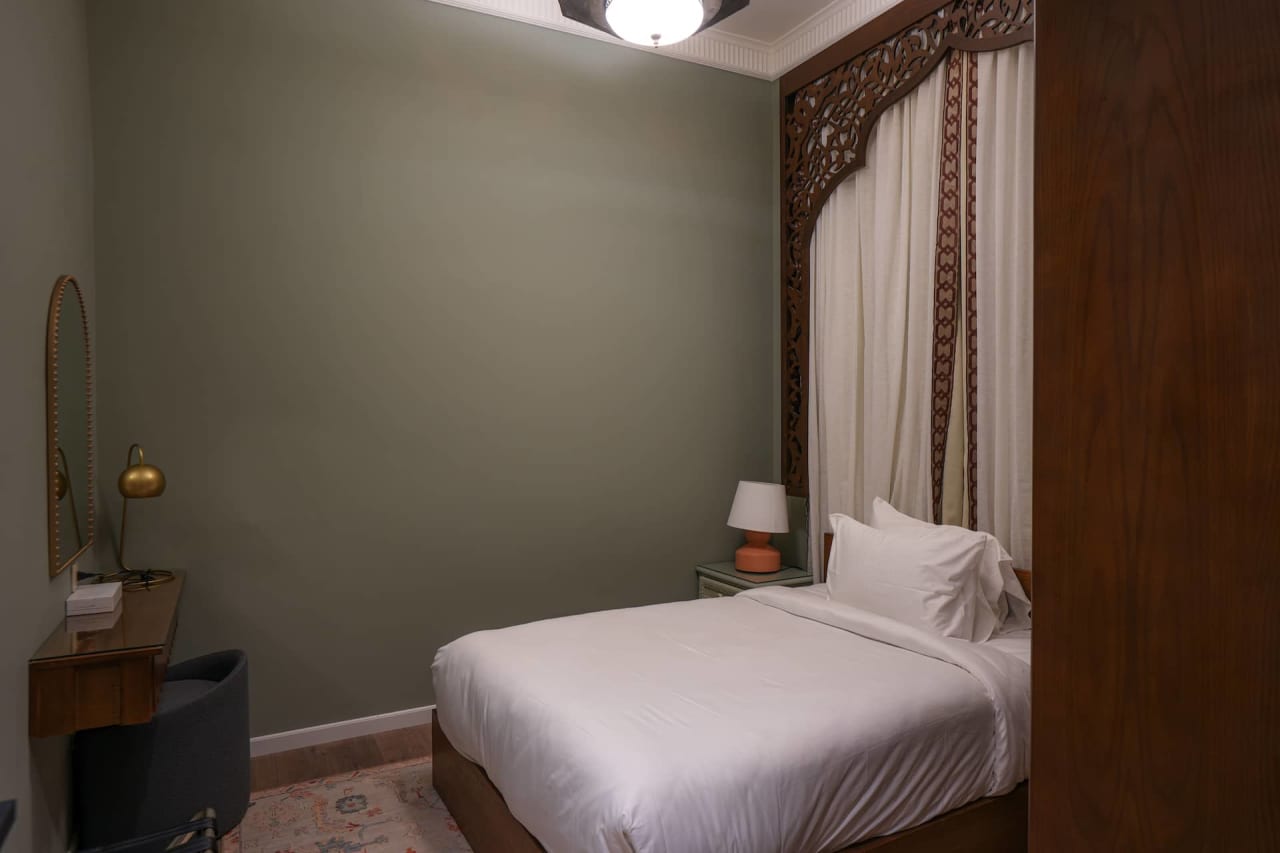 Homey 3BR Apartment with Terrace & Pool Access — Cairo