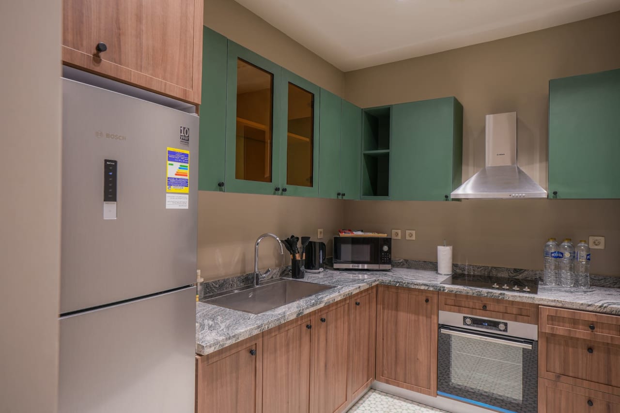 Homey 3BR Apartment with Terrace & Pool Access — Cairo