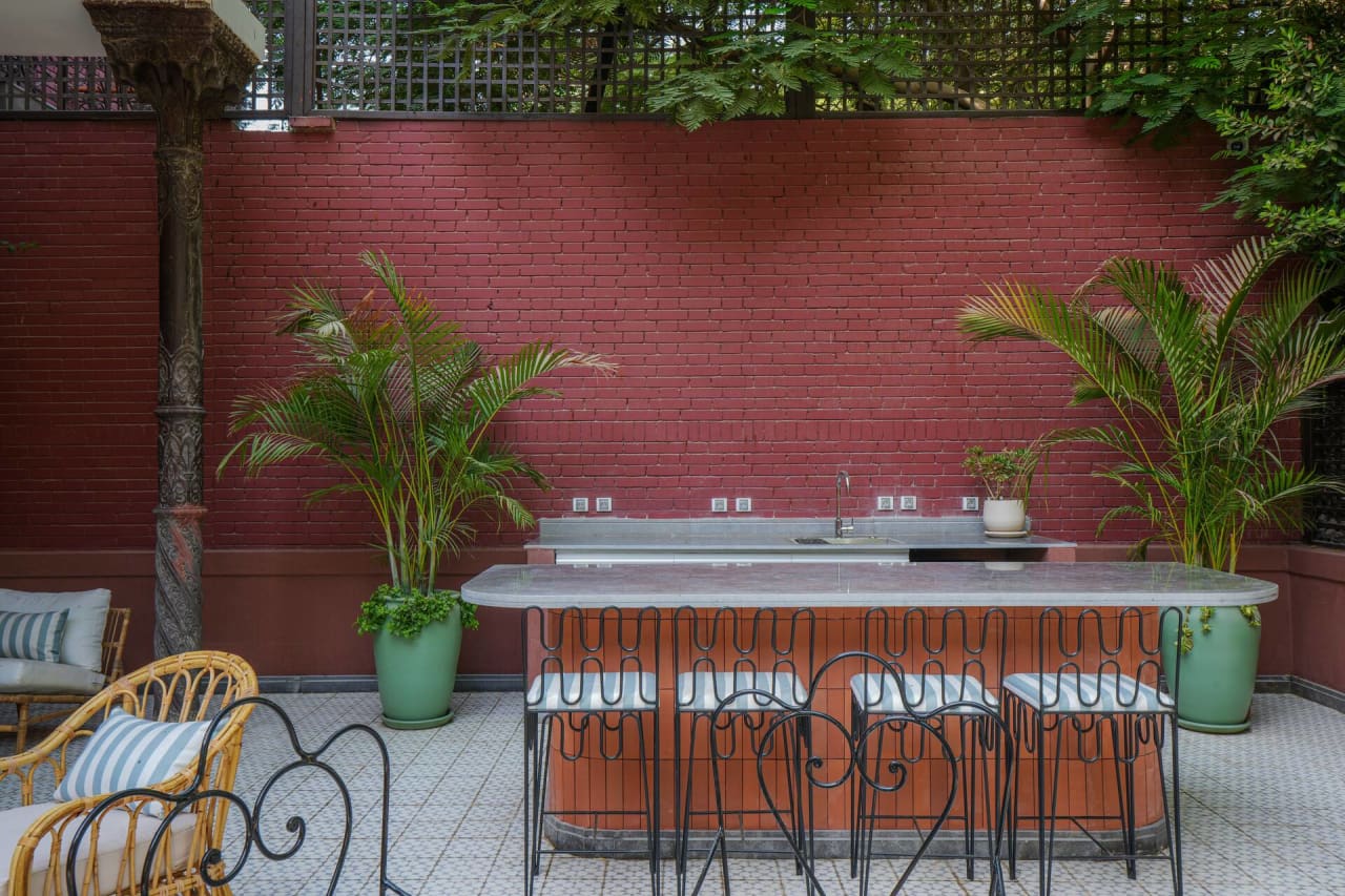 Homey 3BR Apartment with Terrace & Pool Access — Cairo