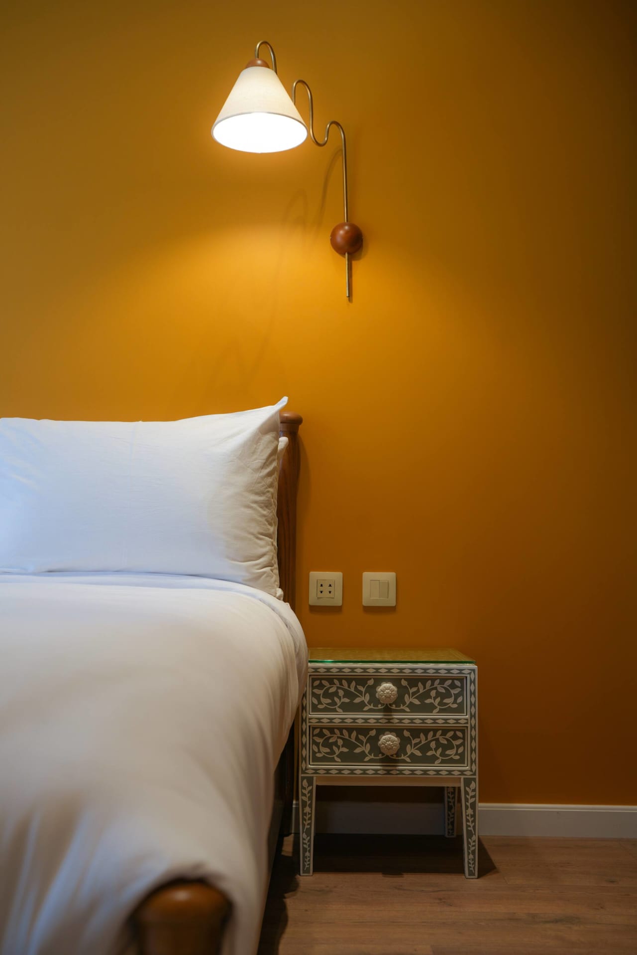 Homey 2BR Apartment in Maadi Terrace & Pool Access — Cairo