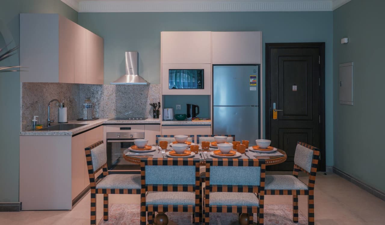 Homey 2BR Apartment in Maadi Terrace & Pool Access — Cairo