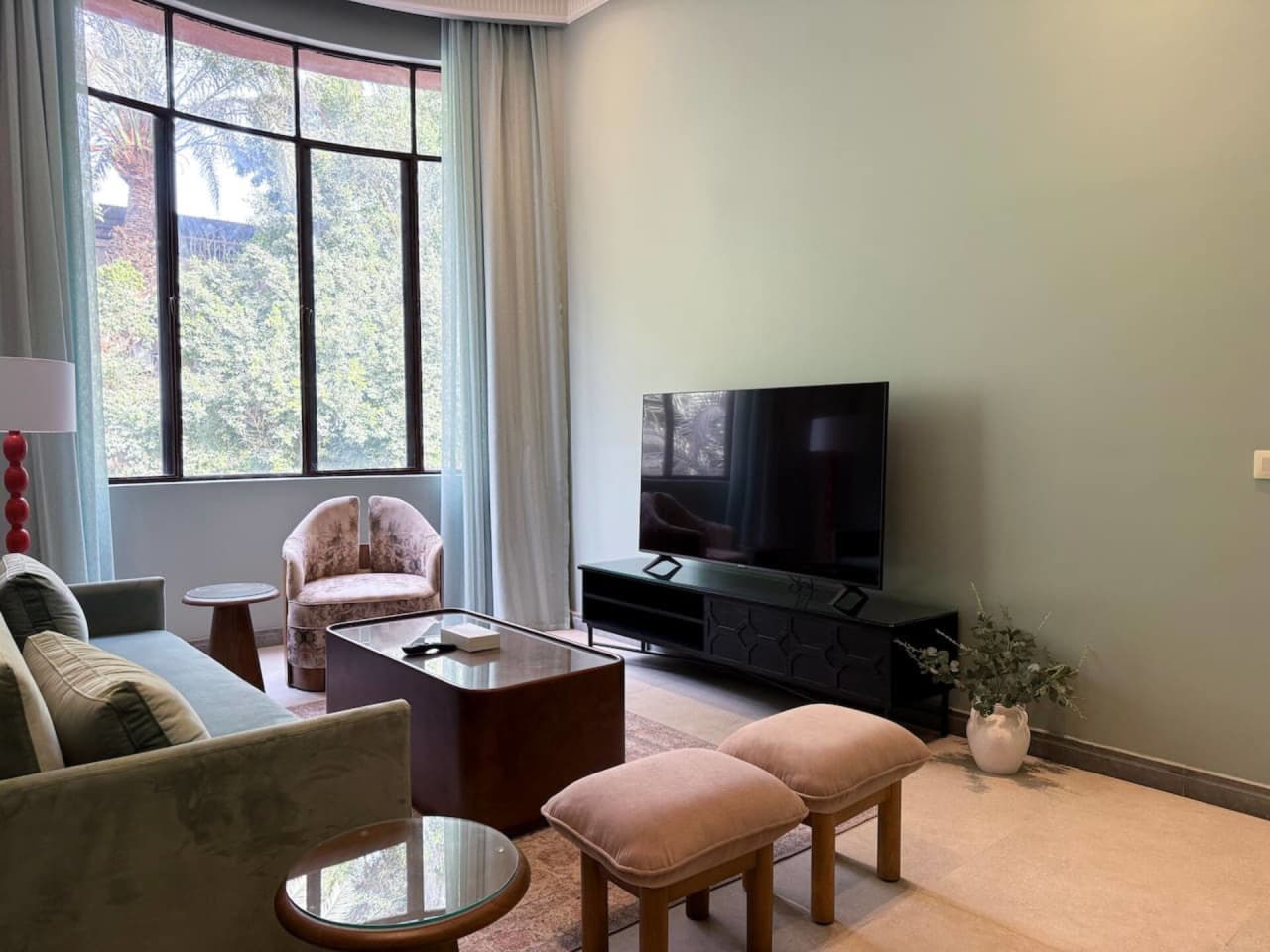 Homey 2BR Apartment in Maadi Pool & Garden View — Cairo
