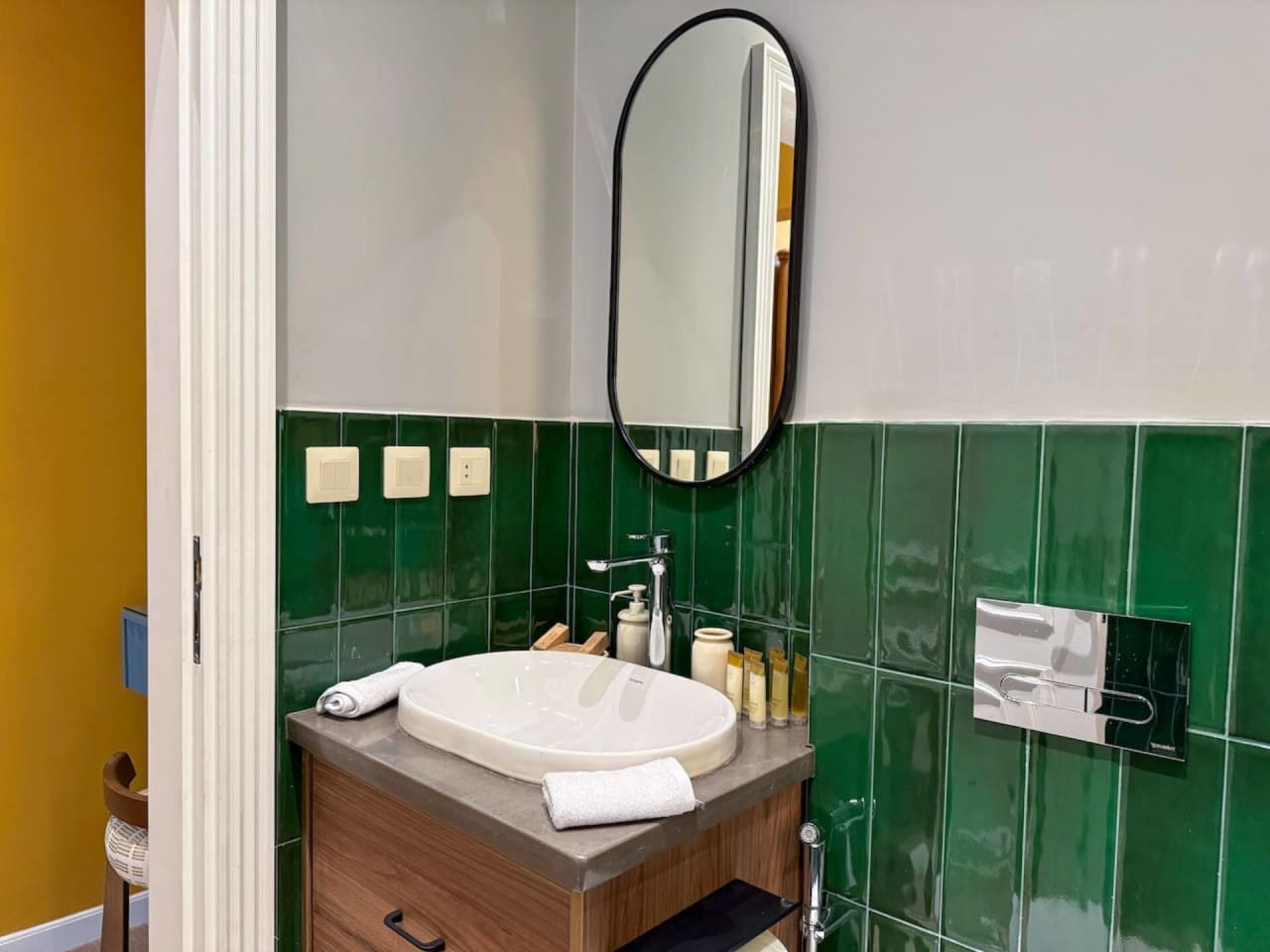 Homey 2BR Apartment in Maadi Pool & Garden View — Cairo