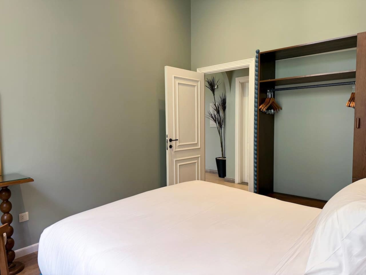 Homey 2BR Apartment in Maadi Pool & Garden View — Cairo