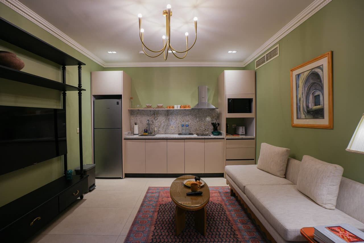 Homey Studio in Maadi Pool & Terrace Access — Cairo