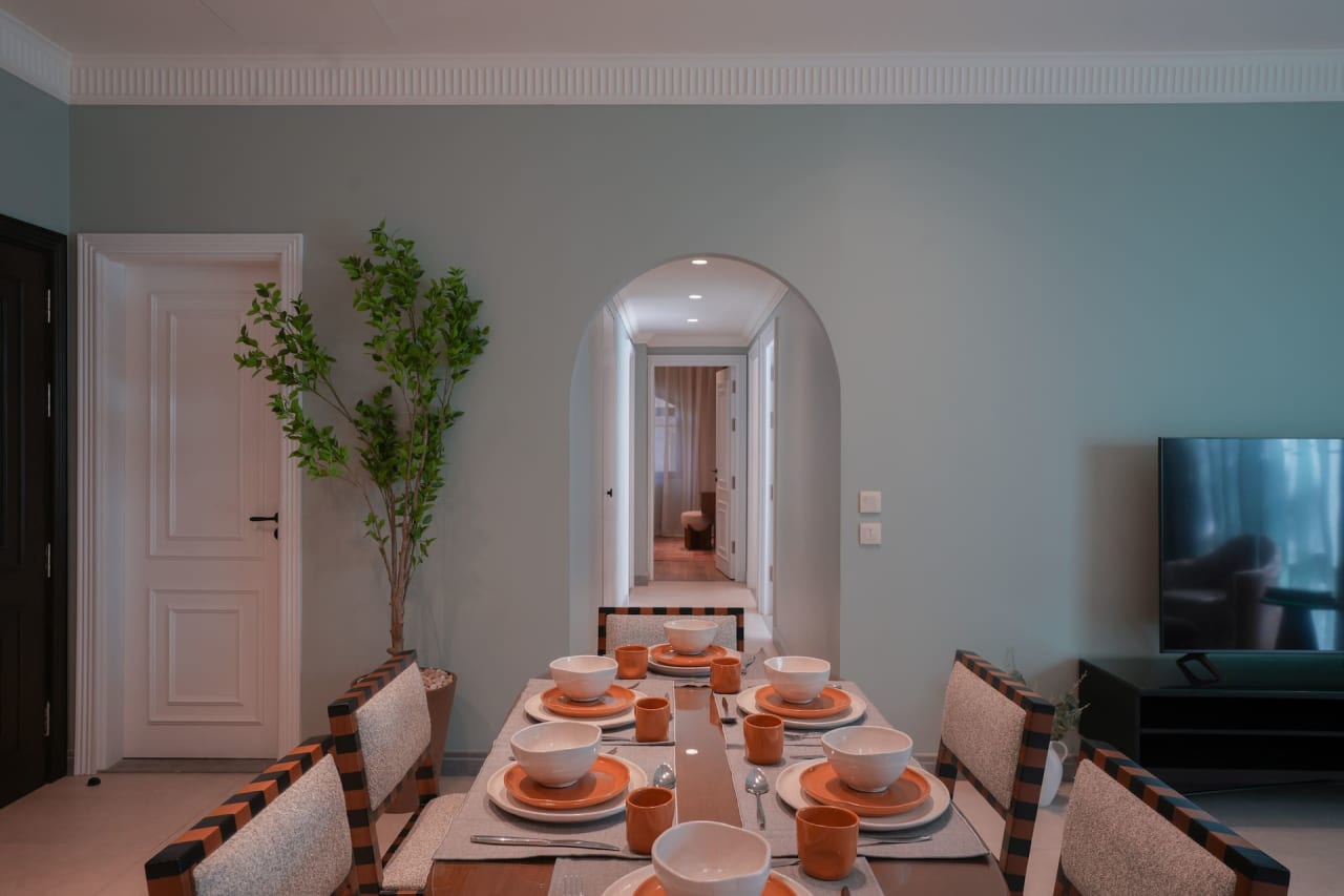 Homey 3BR Apartment in Maadi Terrace & Pool Access — Cairo