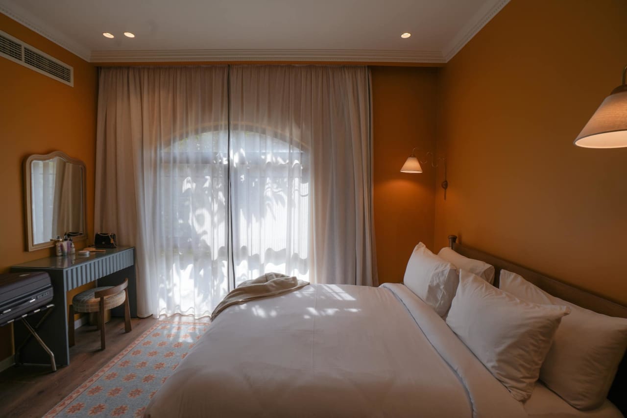 Homey 3BR Apartment in Maadi Terrace & Pool Access — Cairo