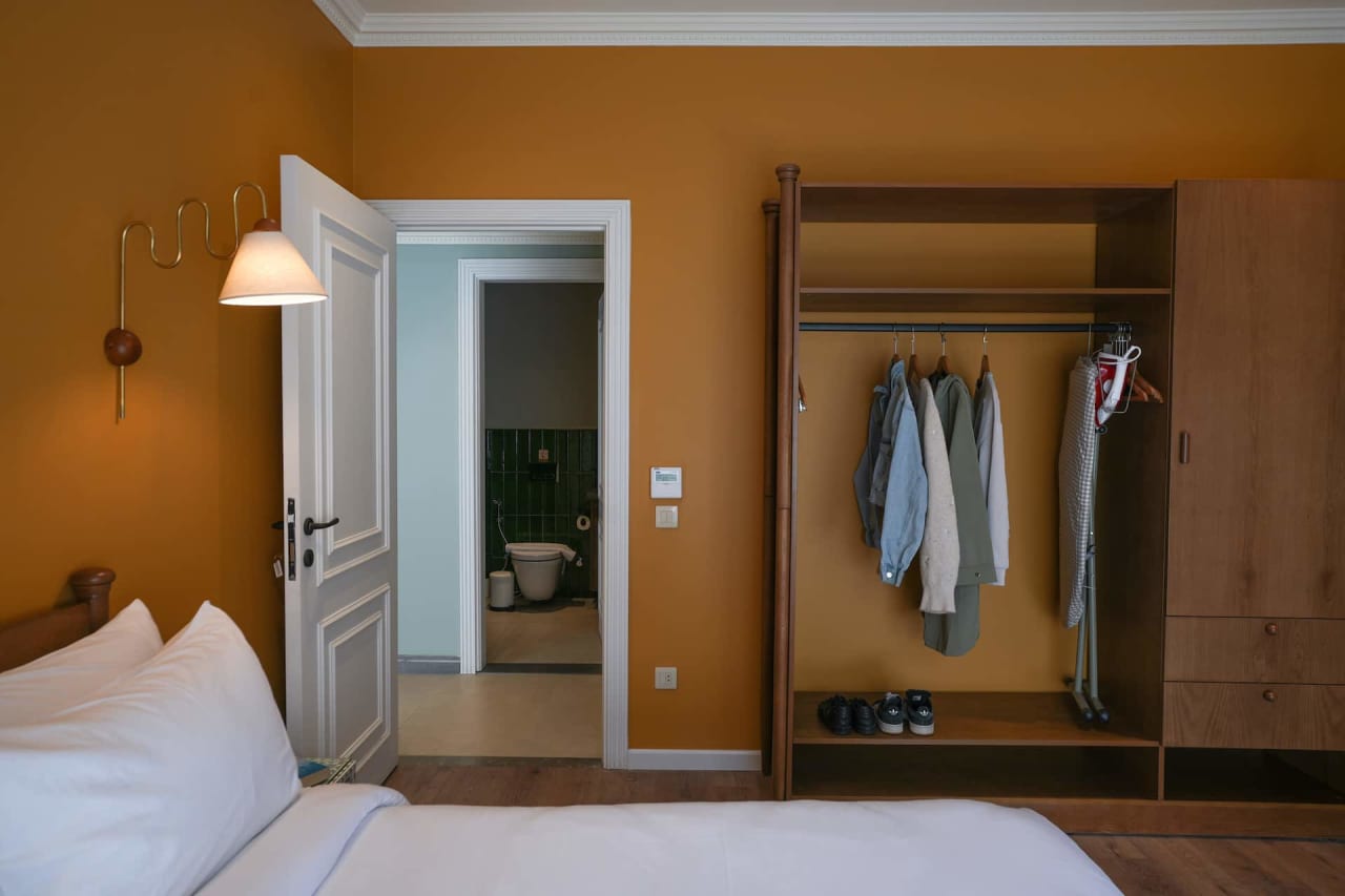 Homey 3BR Apartment in Maadi Terrace & Pool Access — Cairo