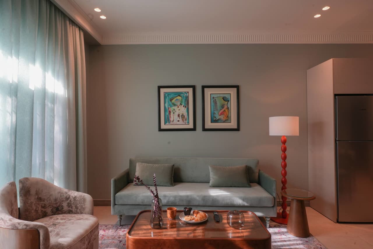 Homey 3BR Apartment in Maadi Terrace & Pool Access — Cairo