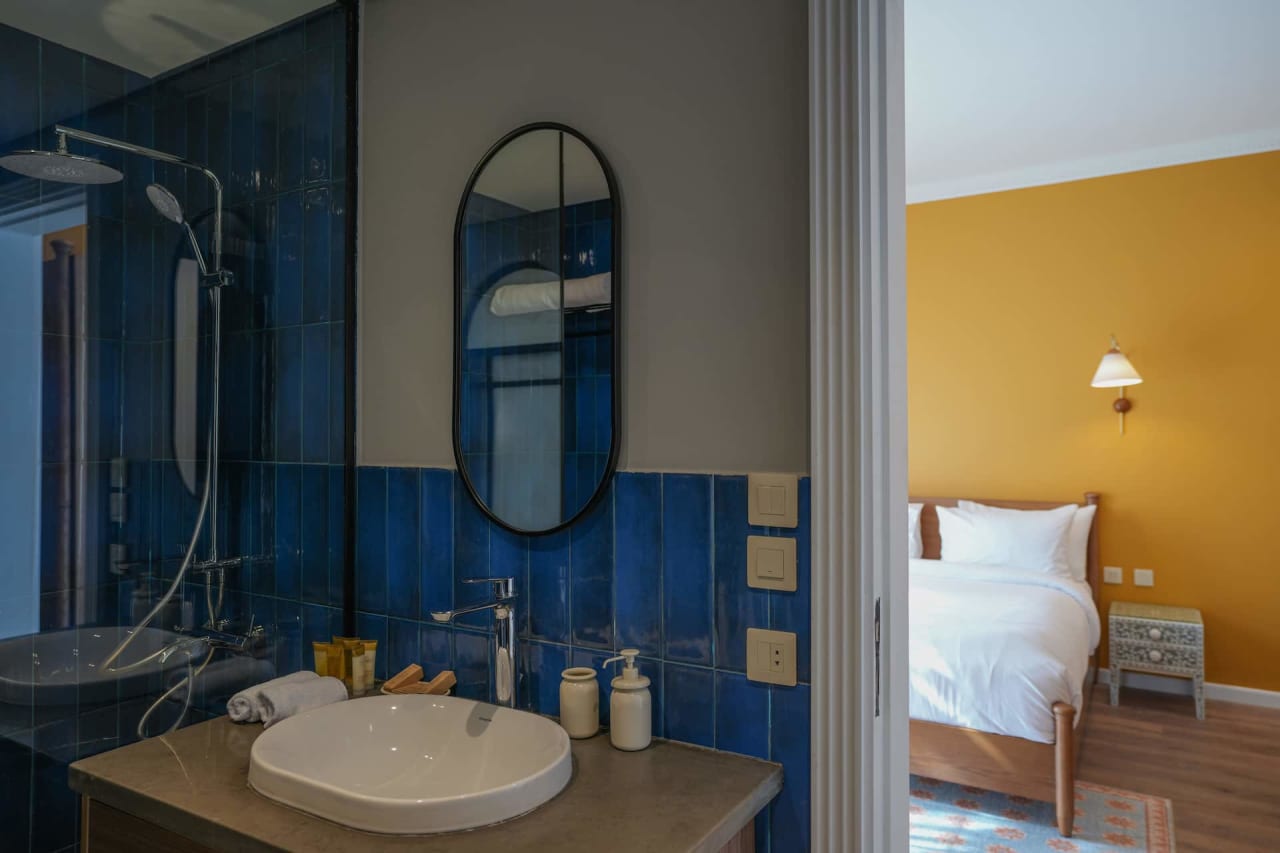 Homey 3BR Apartment in Maadi Terrace & Pool Access — Cairo