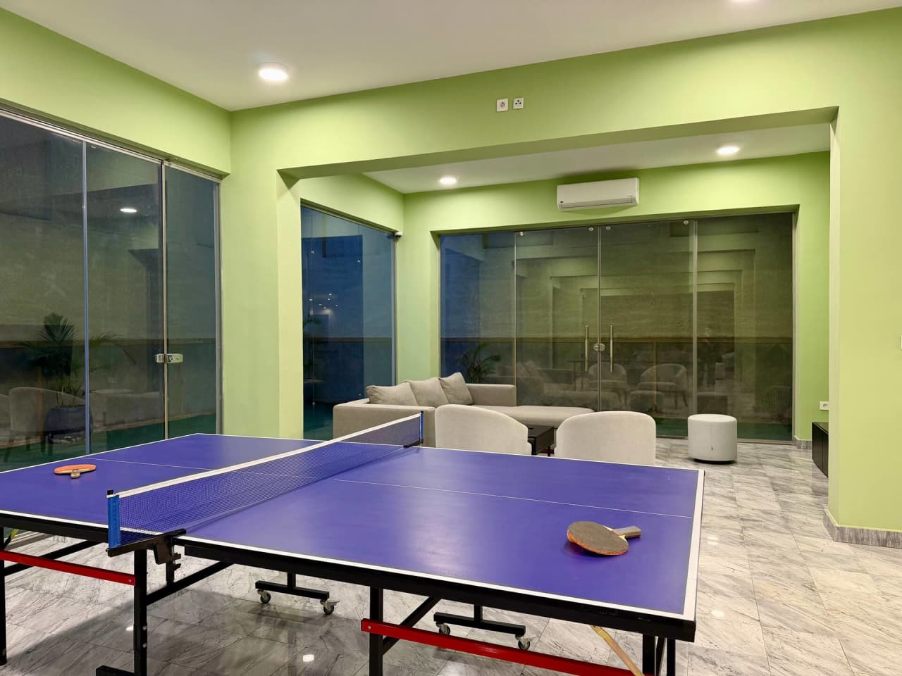 Modern 2BR in New Cairo with Balcony & gym access — First New Cairo Qism