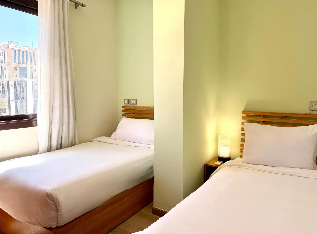 Modern 2BR in New Cairo with Balcony & gym access — First New Cairo Qism