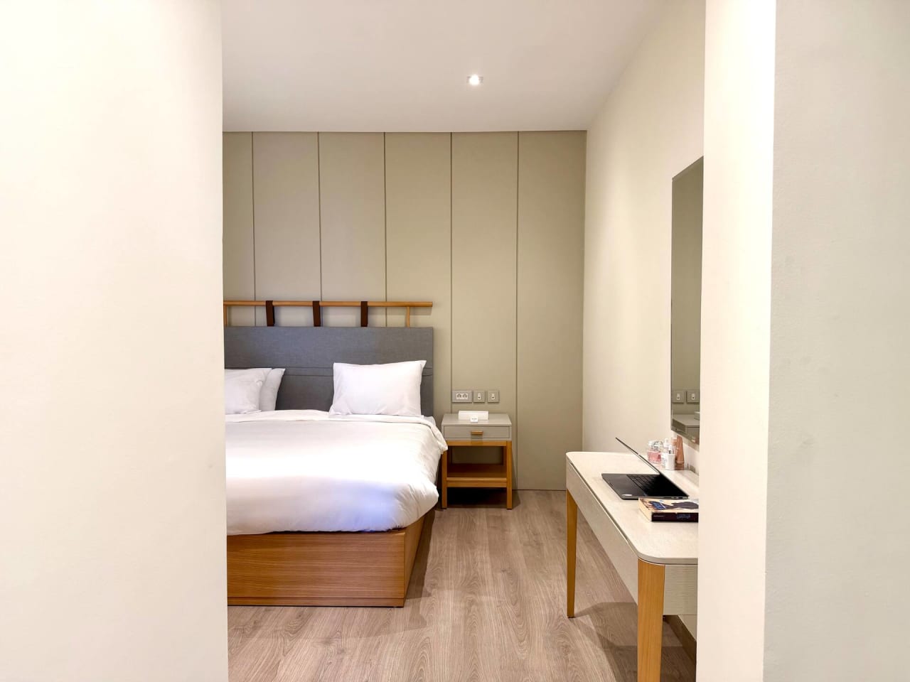 Modern 2BR in New Cairo with Balcony & gym access — First New Cairo Qism