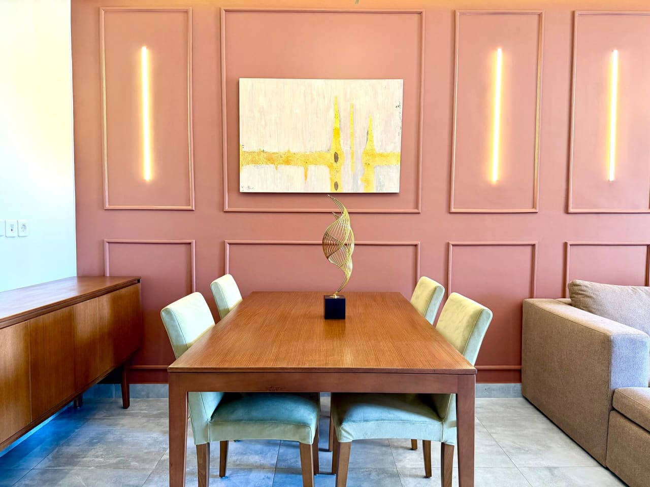 Modern 2BR in New Cairo with Balcony & gym access — First New Cairo Qism