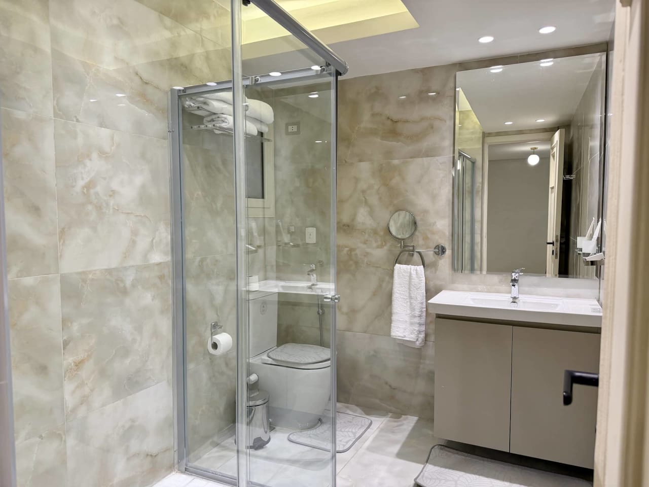 Bright 2BR apartment in Zamalek — Abo El Fada