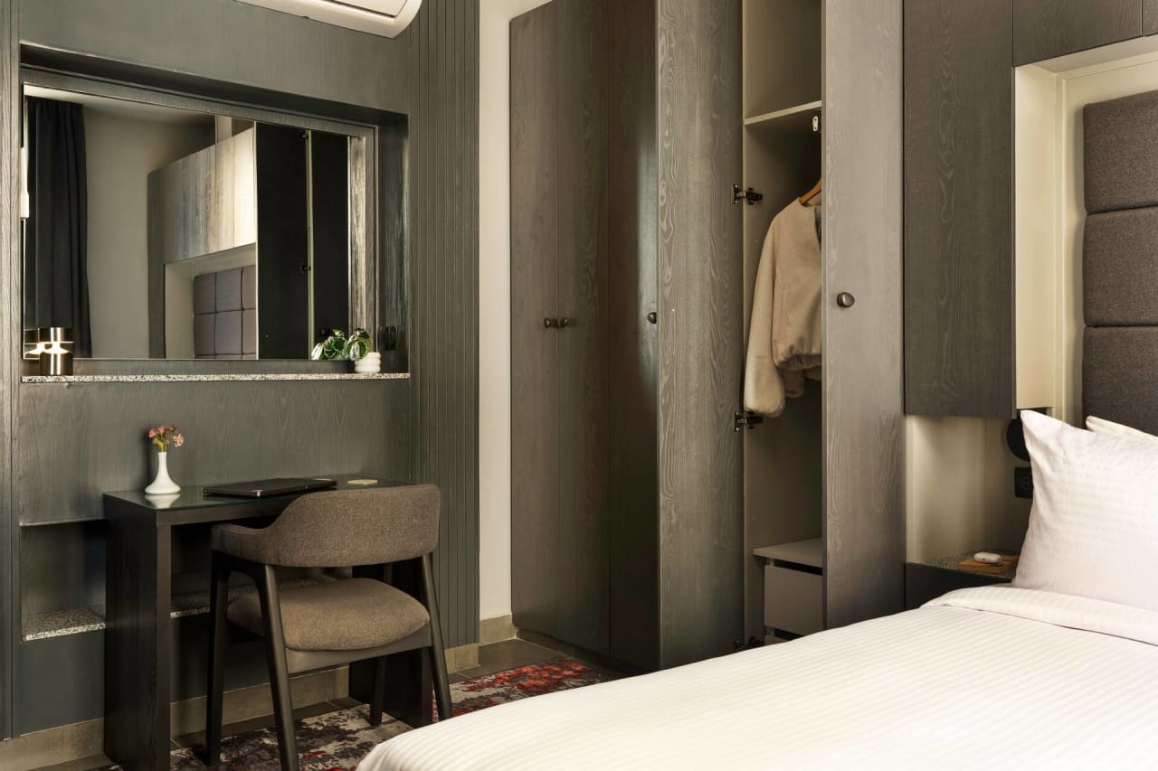 Modern Studio in New Cairo with roof access — First New Cairo Qism
