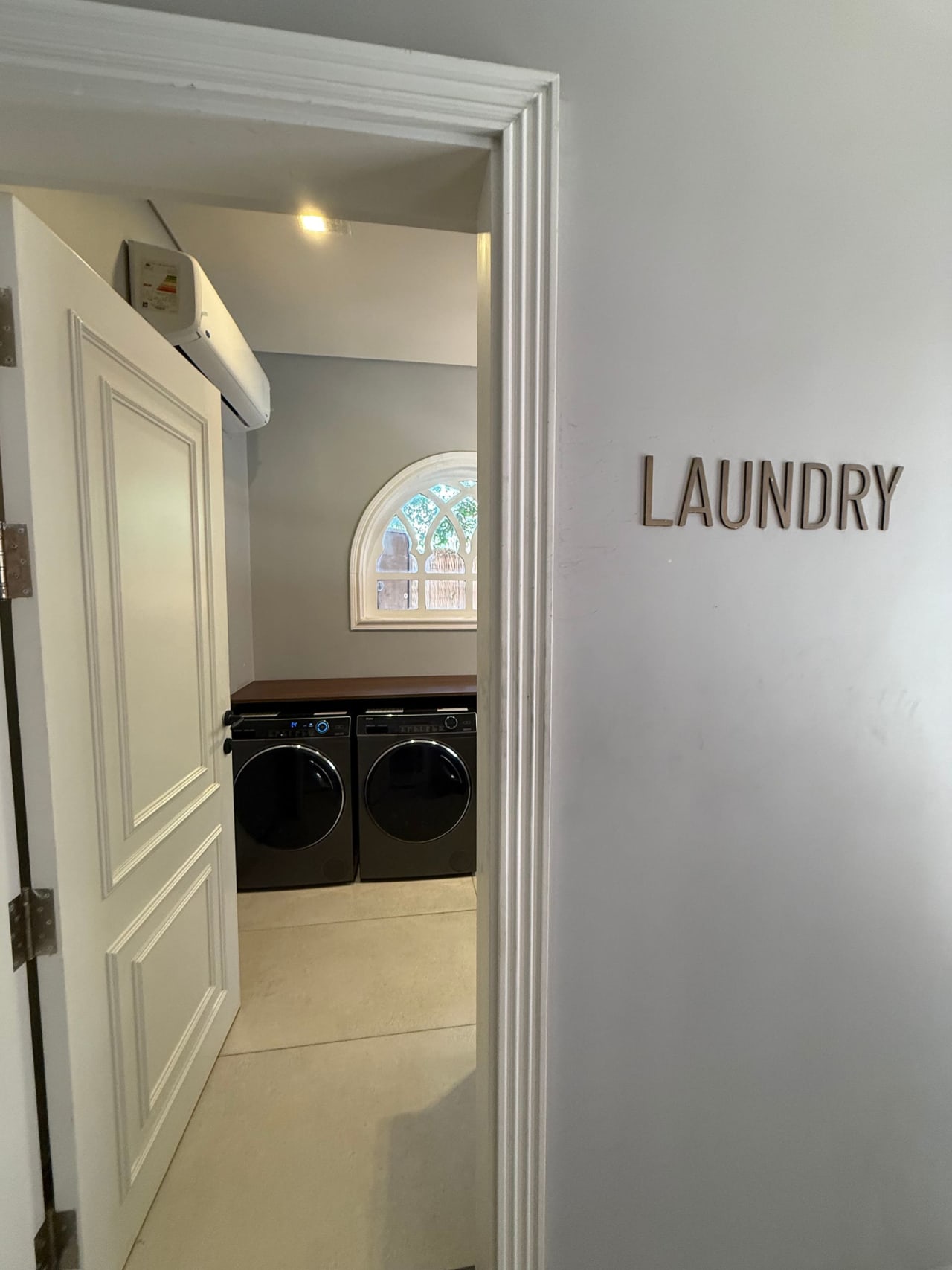 Homey 2BR Apartment with Balcony & Pool Access — Cairo