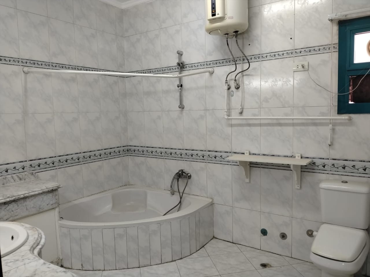4 bedroom Office for rent , Maadi - Image 5