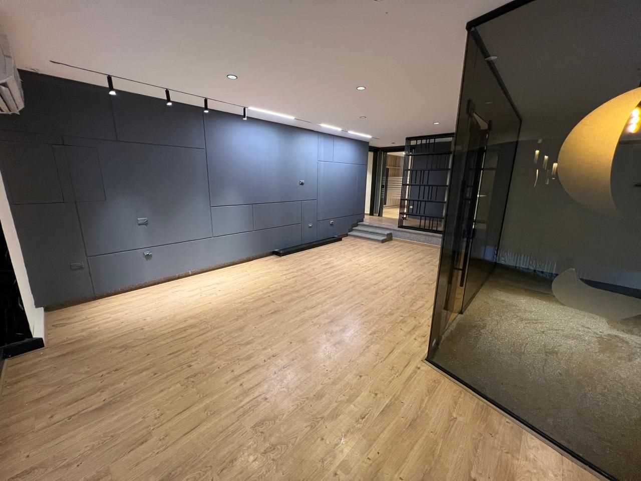 8 bedroom Ground Floor for rent