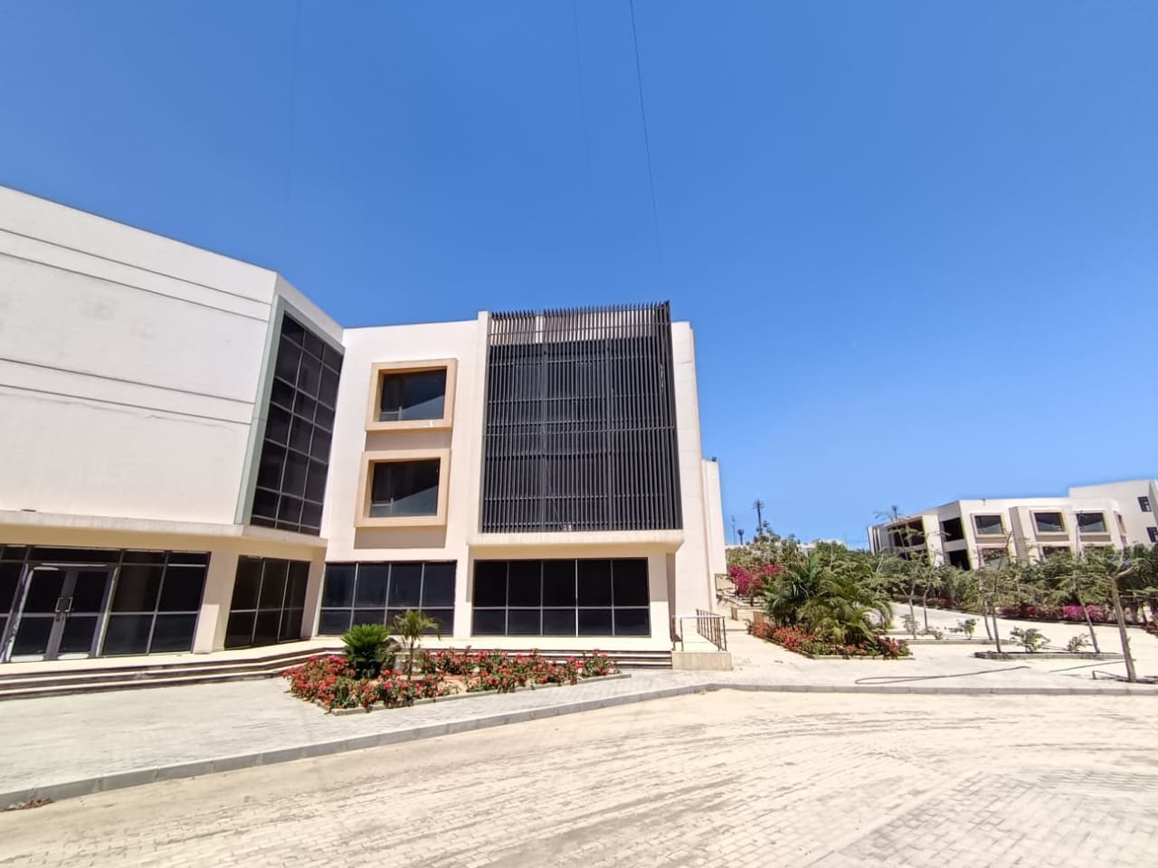 Office for rent in Katameya , New Cairo - Image 5