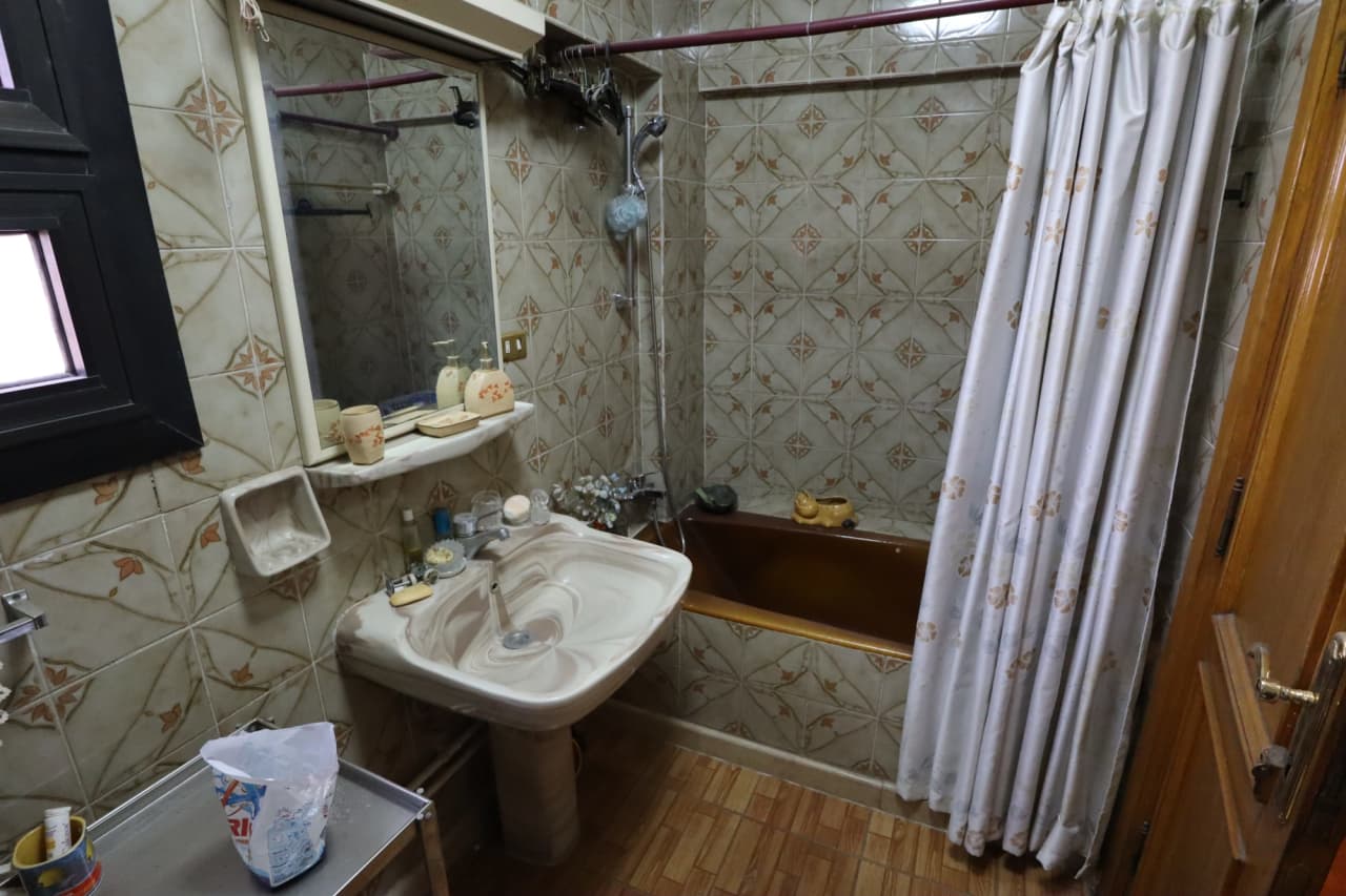4 bedroom Apartment for rent , Cairo - Image 6