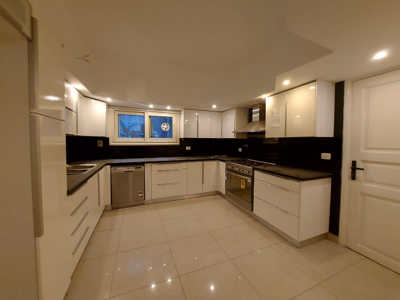 5 bedroom Apartment for rent in Zamalek , Cairo - Image 3