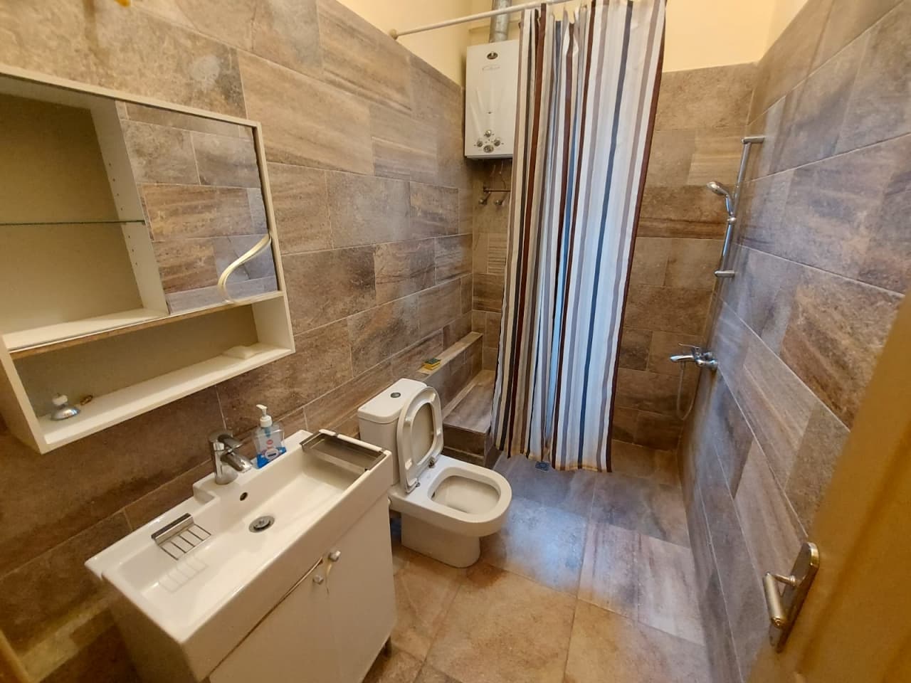 3 bedroom Apartment for rent in Zamalek , Cairo - Image 8