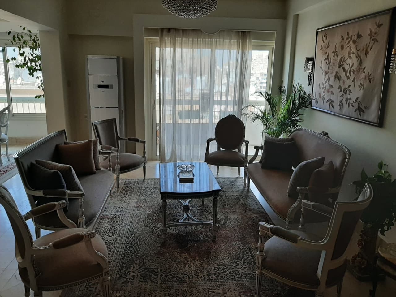 4 bedroom Apartment for rent