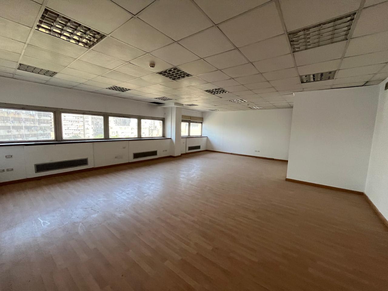 5 bedroom Office for rent in Zamalek , Cairo - Image 2