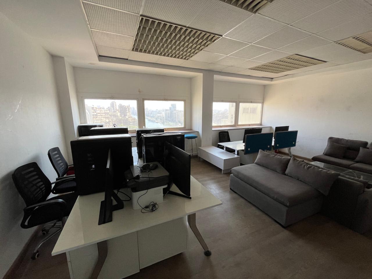 3 bedroom Office for rent in Zamalek , Cairo - Image 2
