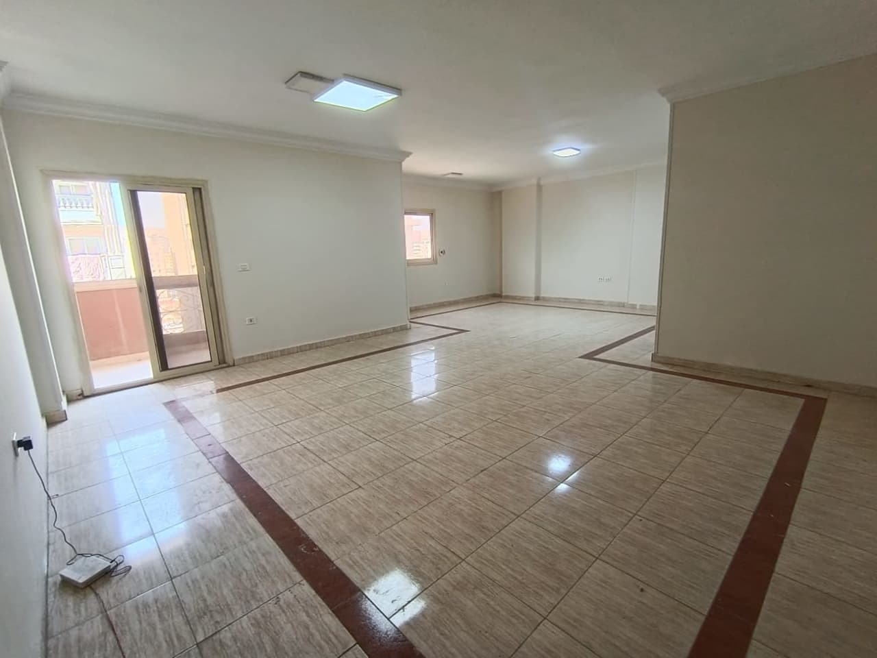 3 bedroom Office for rent in Ring Road , Cairo - Image 3