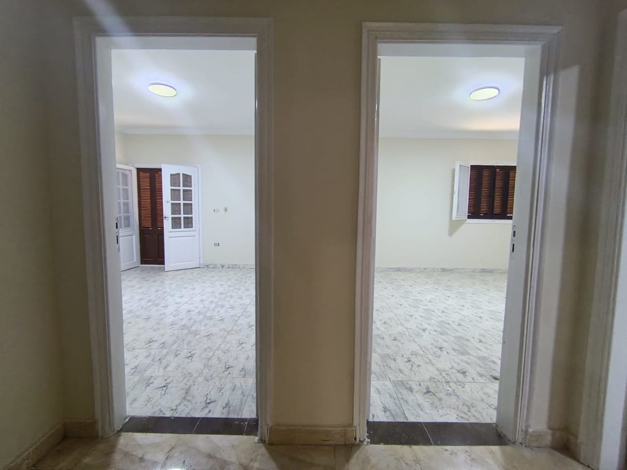 3 bedroom Office for rent in Ring Road , Cairo - Image 3
