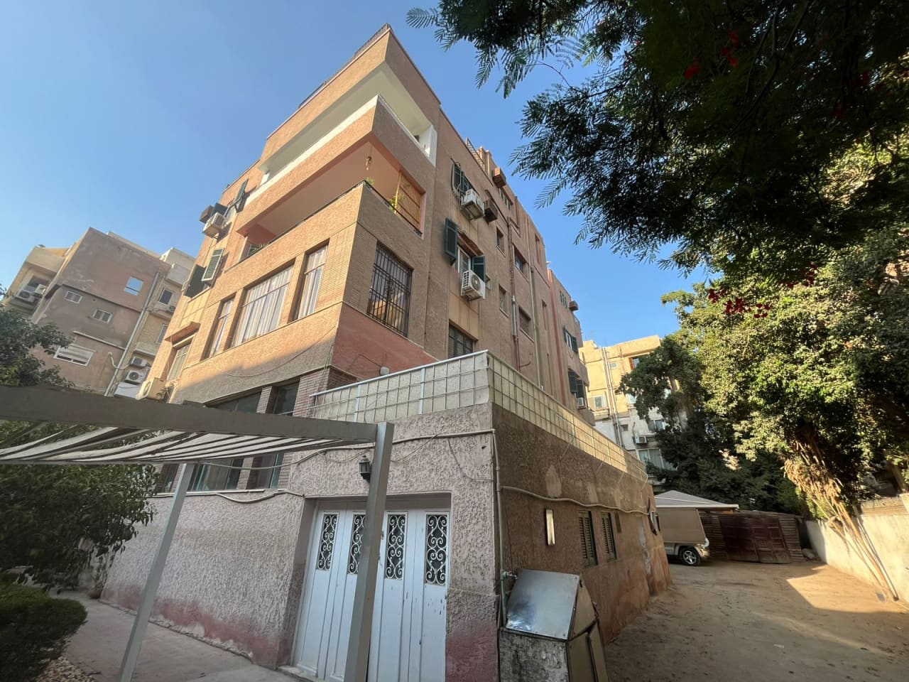 4 bedroom Building for sale in Sarayat , Sarayat - Image 8