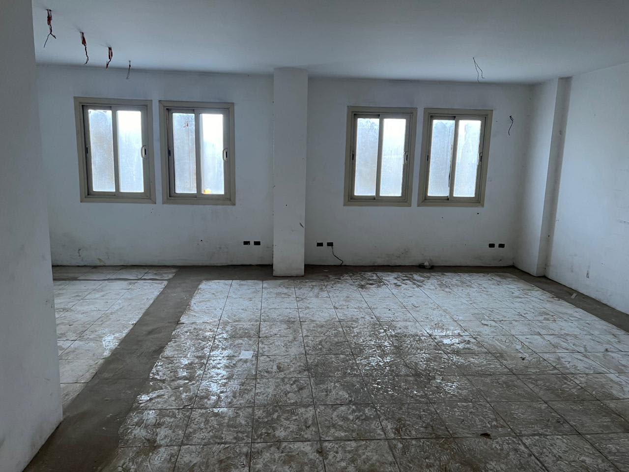 Office for rent in Zahraa
