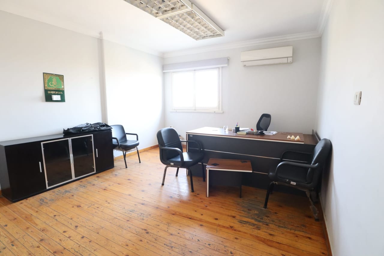 4 bedroom Office for rent in Sarayat , Maadi - Image 2