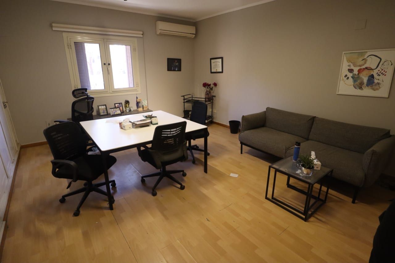 4 bedroom Office for rent in Degla