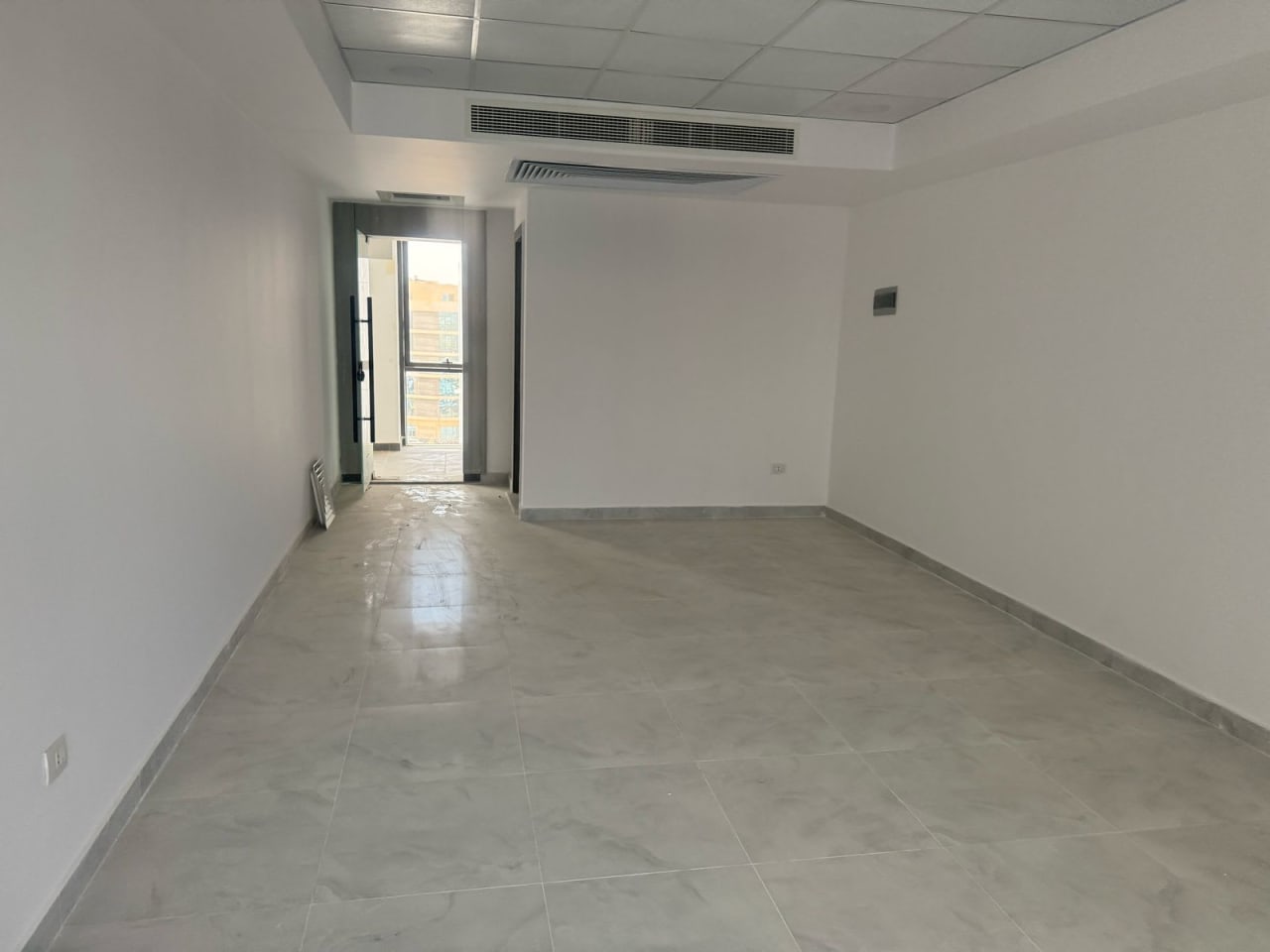 Office for rent in New Cairo , Cairo - Image 2
