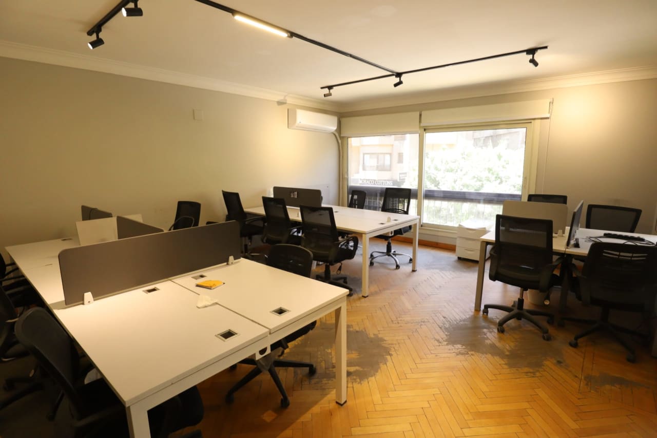 5 bedroom Office for sale in Maadi