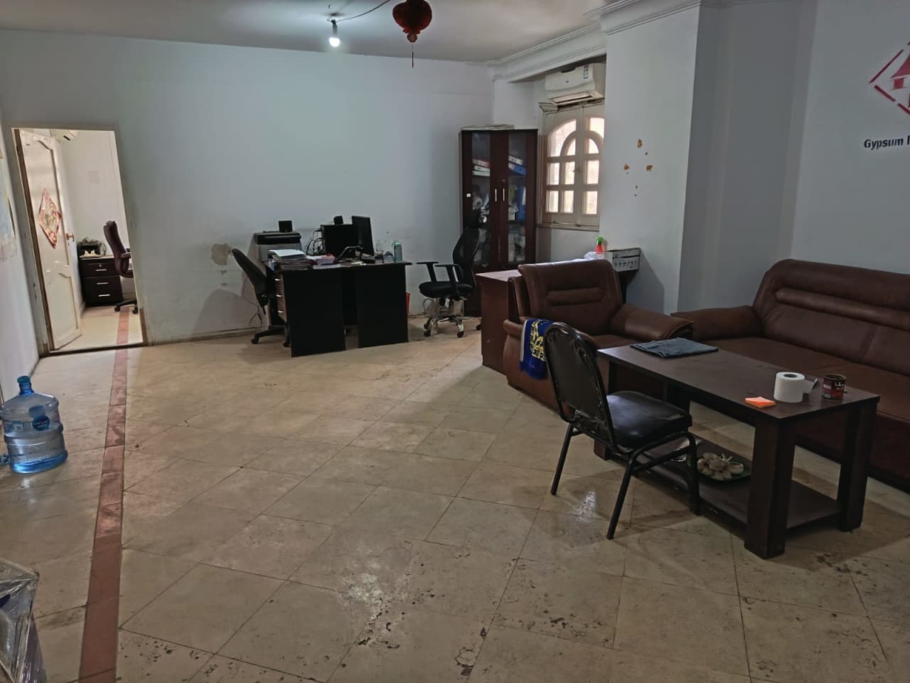 Office for rent in Street 200