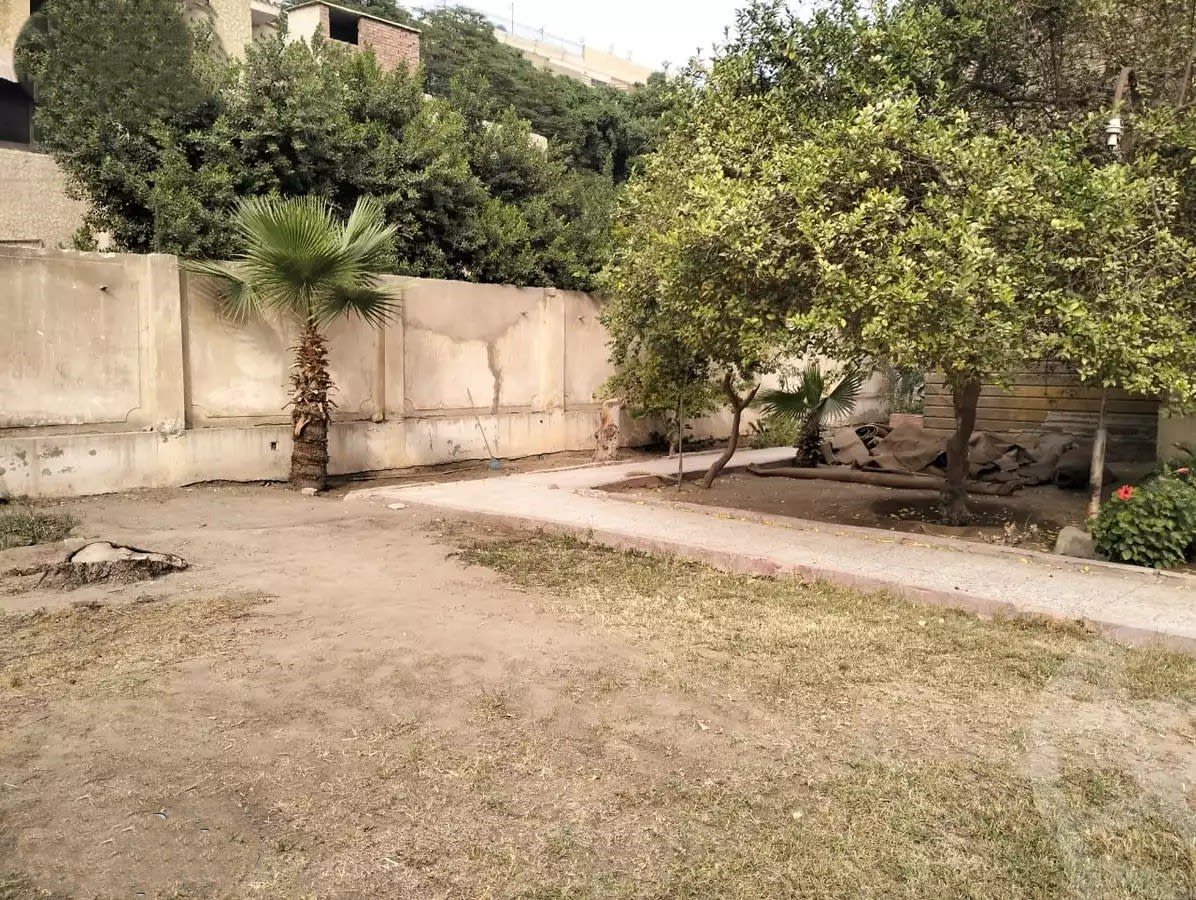 8 bedroom Villa for sale in Sarayat , Cairo - Image 4