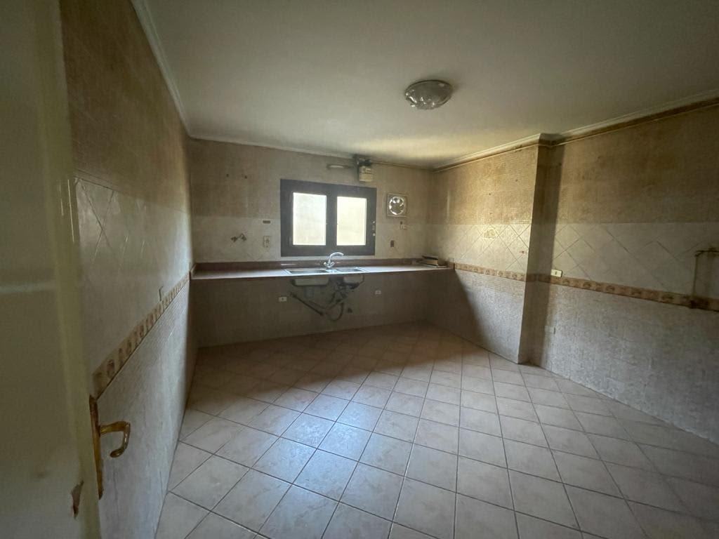 3 bedroom Office for rent in New Maadi , Cairo - Image 8